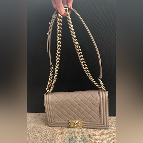 Chanel Boy Flap Bag Quilted Caviar Old Medium - Picture 3 of 7